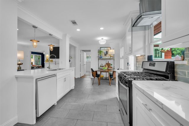 4706 Tonawanda Drive, Houston, TX 77035