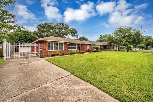 4706 Tonawanda Drive, Houston, TX 77035
