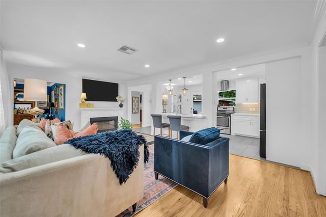 4706 Tonawanda Drive, Houston, TX 77035