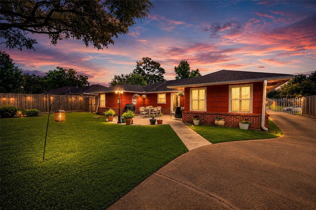 4706 Tonawanda Drive, Houston, TX 77035