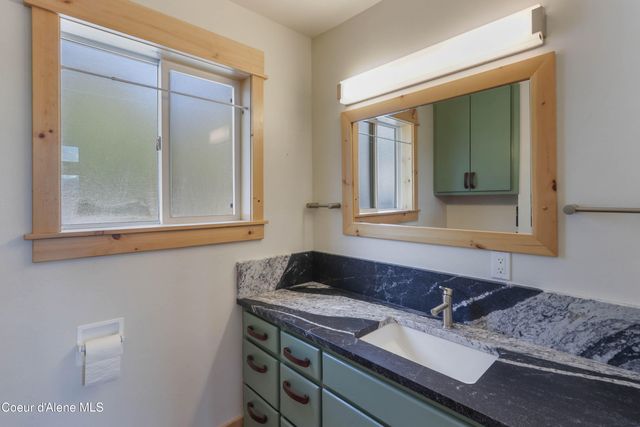 6101 Bottle Bay Road, Sagle, ID 83860