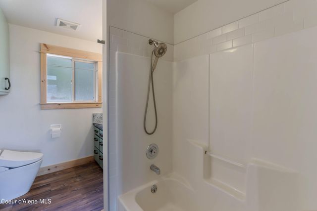 6101 Bottle Bay Road, Sagle, ID 83860