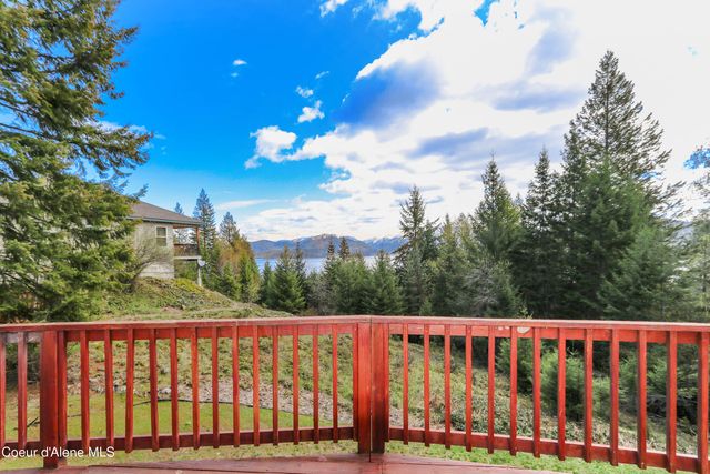 6101 Bottle Bay Road, Sagle, ID 83860