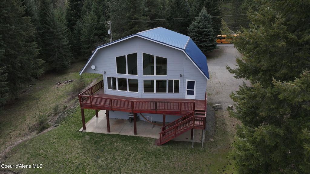6101 Bottle Bay Road, Sagle, ID 83860