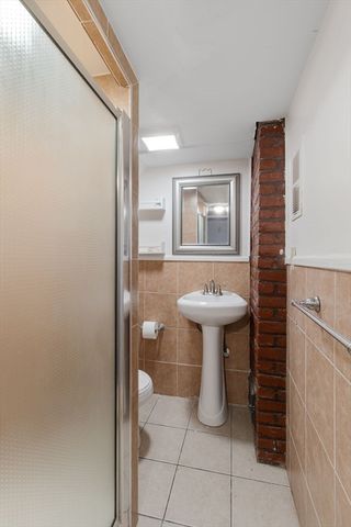 20 Brae Rd, Quincy, MA 02169