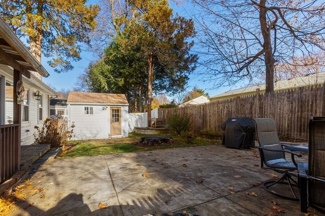 20 Brae Rd, Quincy, MA 02169