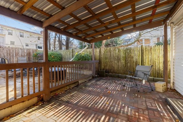 20 Brae Rd, Quincy, MA 02169