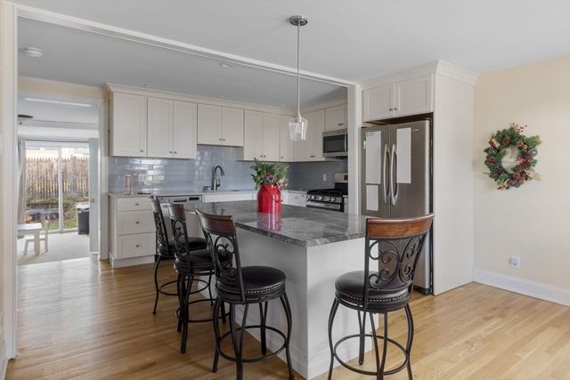 20 Brae Rd, Quincy, MA 02169