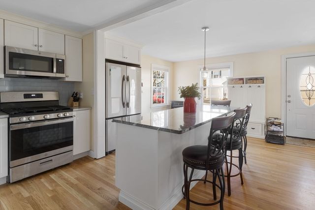 20 Brae Rd, Quincy, MA 02169