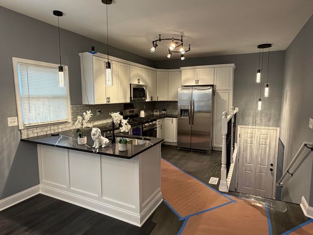 132 W 43rd Avenue, Gary, IN 46408