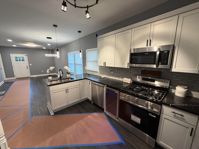 132 W 43rd Avenue, Gary, IN 46408