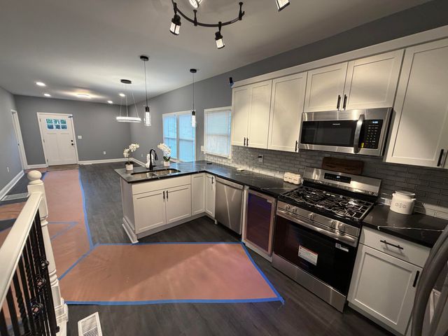 132 W 43rd Avenue, Gary, IN 46408