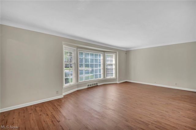 17429 Scottsdale Boulevard, Shaker Heights, OH 44120