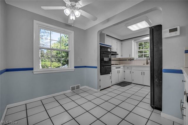 17429 Scottsdale Boulevard, Shaker Heights, OH 44120