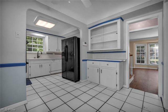 17429 Scottsdale Boulevard, Shaker Heights, OH 44120