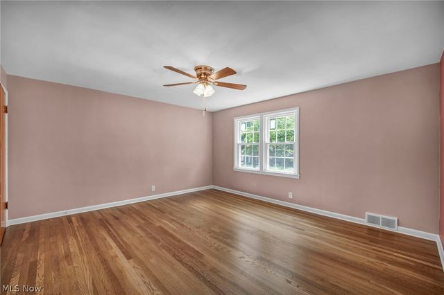 17429 Scottsdale Boulevard, Shaker Heights, OH 44120