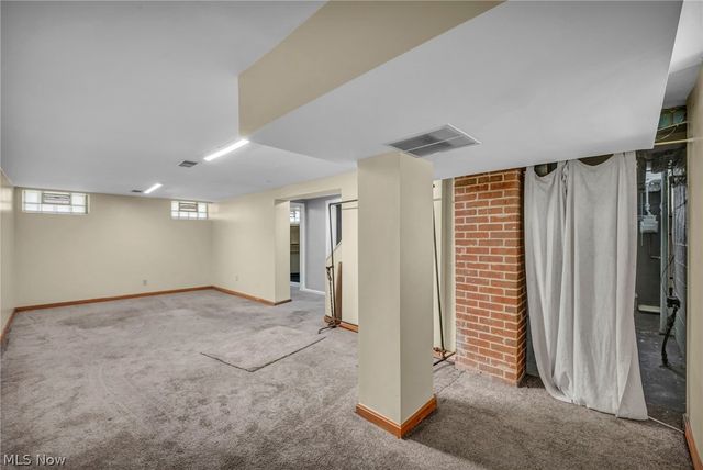 17429 Scottsdale Boulevard, Shaker Heights, OH 44120