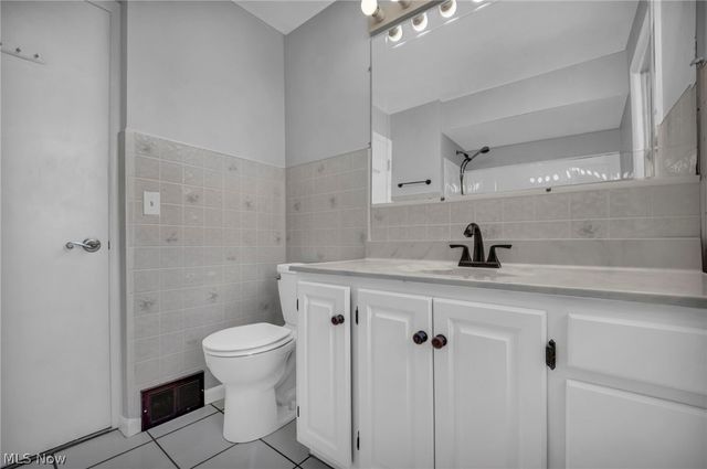 17429 Scottsdale Boulevard, Shaker Heights, OH 44120