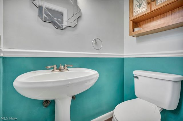17429 Scottsdale Boulevard, Shaker Heights, OH 44120