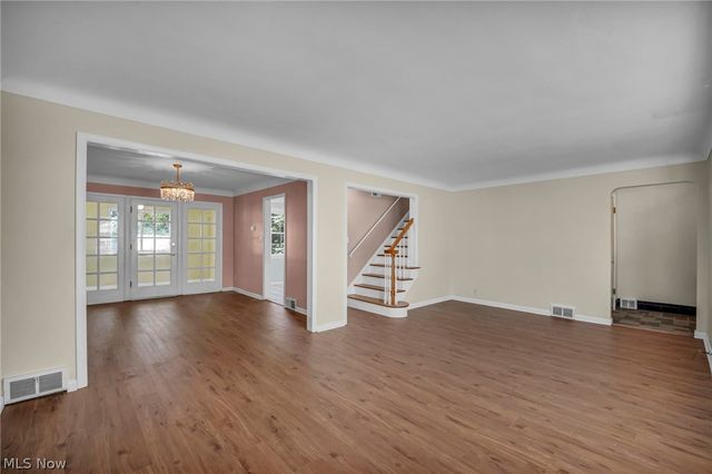 17429 Scottsdale Boulevard, Shaker Heights, OH 44120