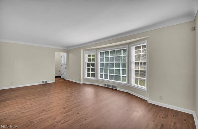 17429 Scottsdale Boulevard, Shaker Heights, OH 44120