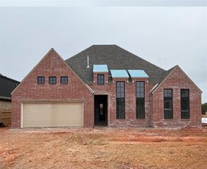 15628 Flora Avenue, Edmond, OK 73013