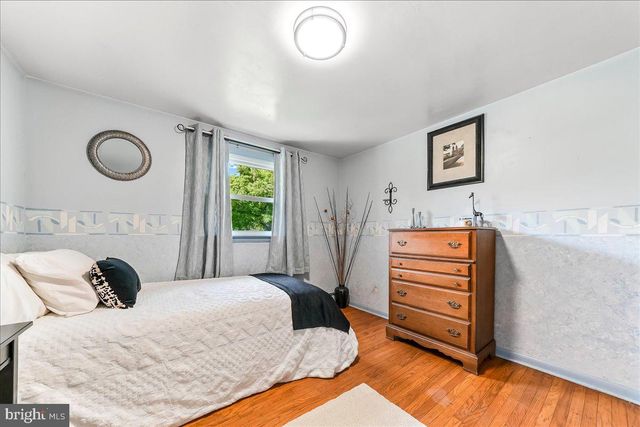 2 MARIAN RD, Phoenixville, PA 19460