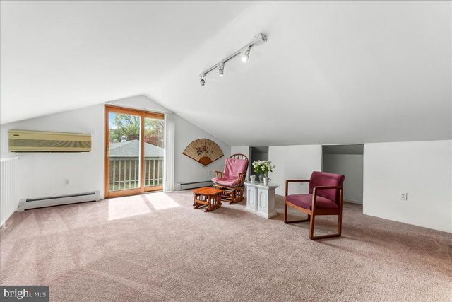 2 MARIAN RD, Phoenixville, PA 19460