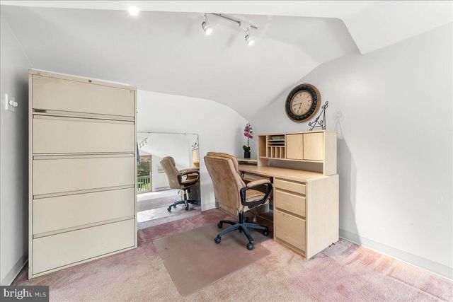 2 MARIAN RD, Phoenixville, PA 19460