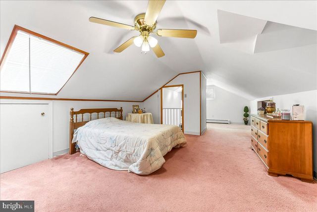 2 MARIAN RD, Phoenixville, PA 19460