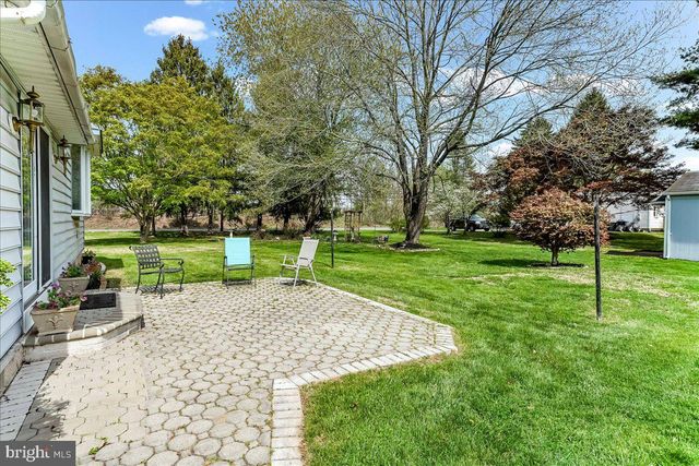 2 MARIAN RD, Phoenixville, PA 19460