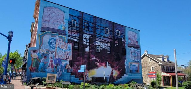 2 MARIAN RD, Phoenixville, PA 19460