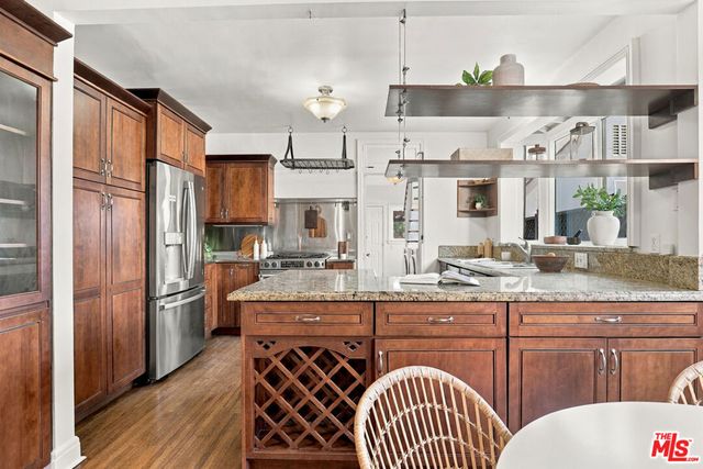 1017 N Howard Street, Glendale, CA 91207