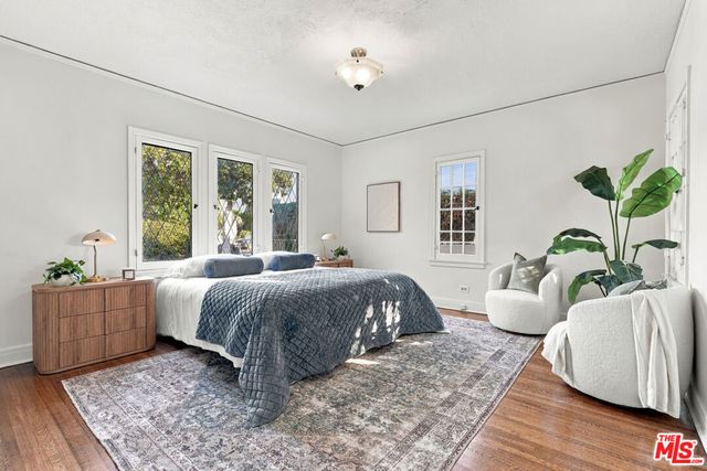 1017 N Howard Street, Glendale, CA 91207