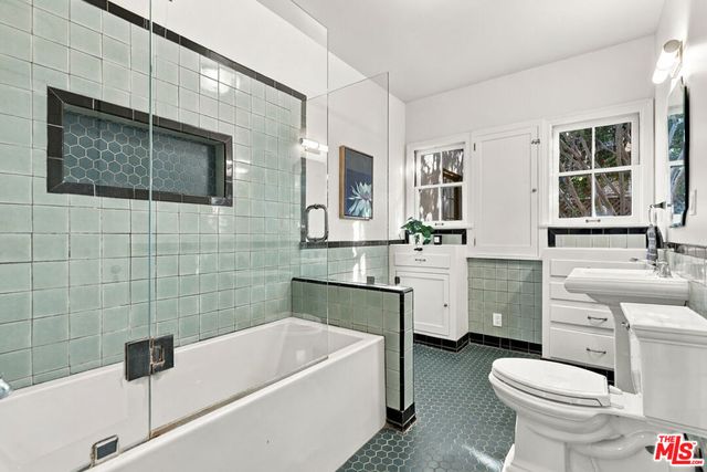 1017 N Howard Street, Glendale, CA 91207