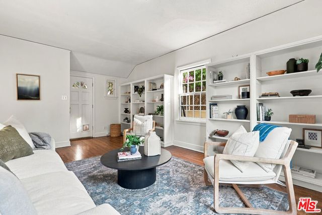 1017 N Howard Street, Glendale, CA 91207