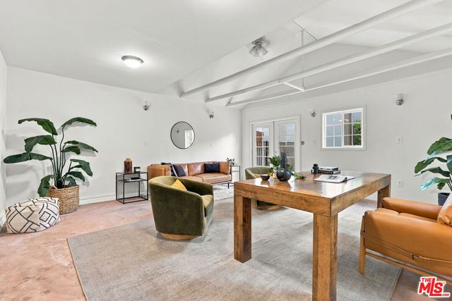 1017 N Howard Street, Glendale, CA 91207