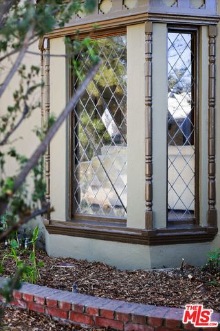 1017 N Howard Street, Glendale, CA 91207