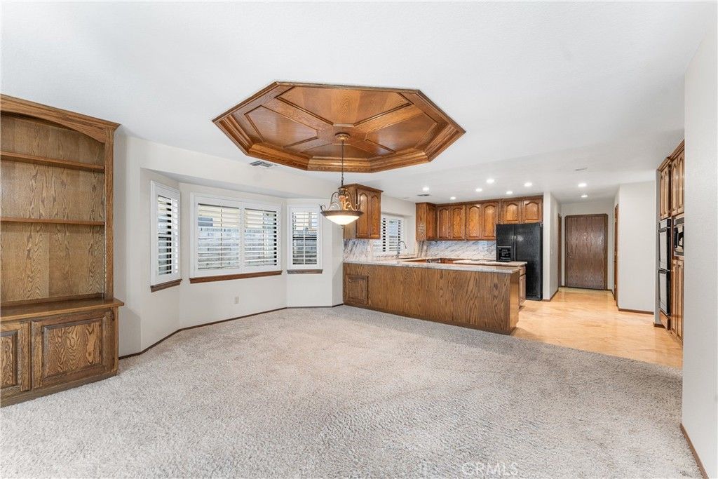 Image 15 of property listing at 41628 Crispi Lane, Quartz Hill, CA 93536