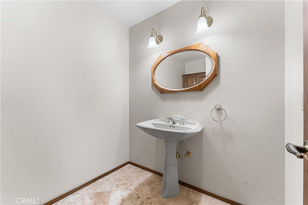 Image 35 of property listing at 41628 Crispi Lane, Quartz Hill, CA 93536