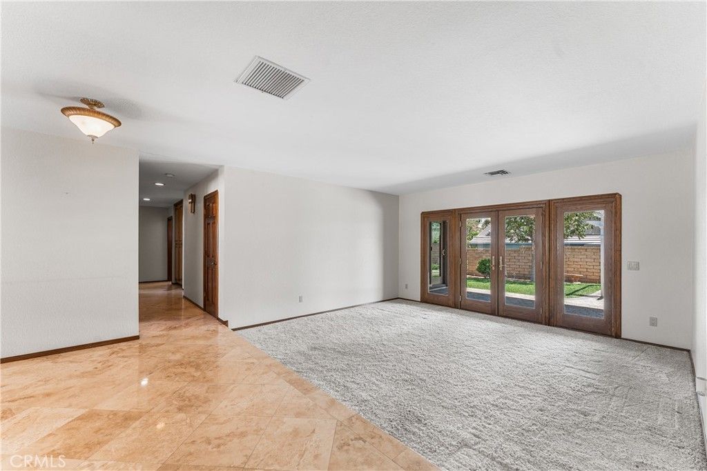 Image 8 of property listing at 41628 Crispi Lane, Quartz Hill, CA 93536