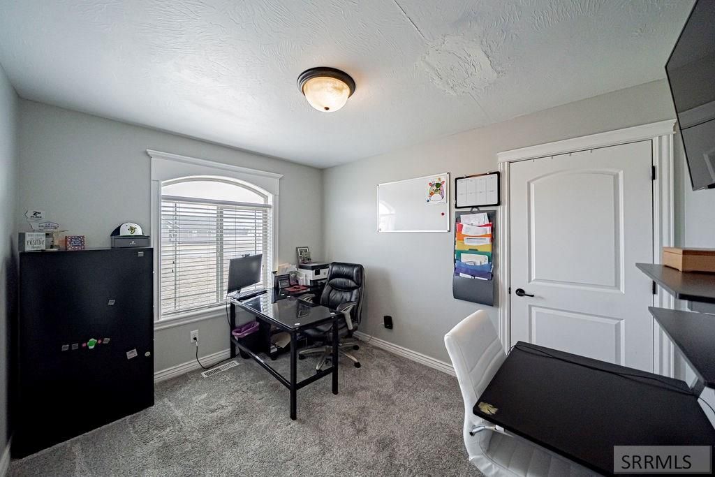 Image 25 of property listing at 111 N 3962 E, Rigby, ID 83442