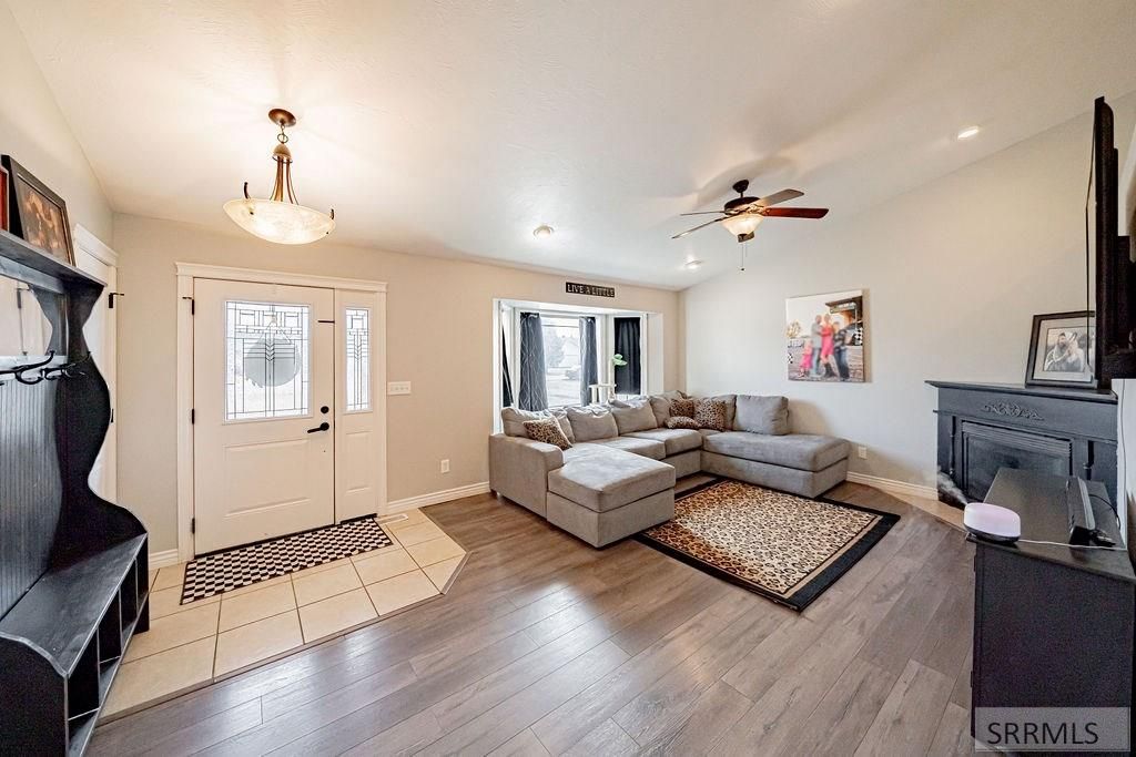 Image 6 of property listing at 111 N 3962 E, Rigby, ID 83442