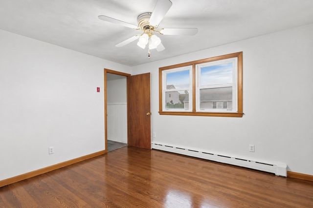 45 Pineridge St, New Bedford, MA 02740