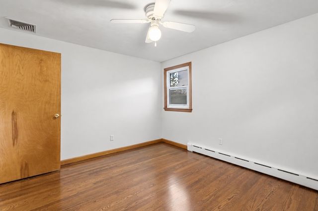 45 Pineridge St, New Bedford, MA 02740