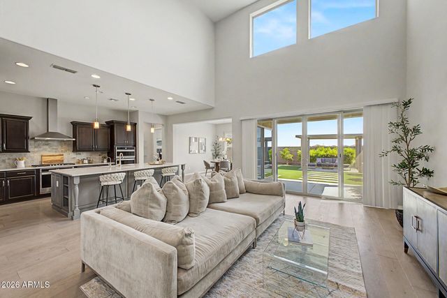 9565 W PATRICK Lane, Peoria, AZ 85383