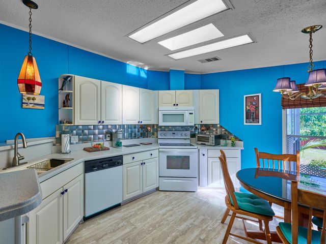 11055 SE Federal Highway 86, Hobe Sound, FL 33455