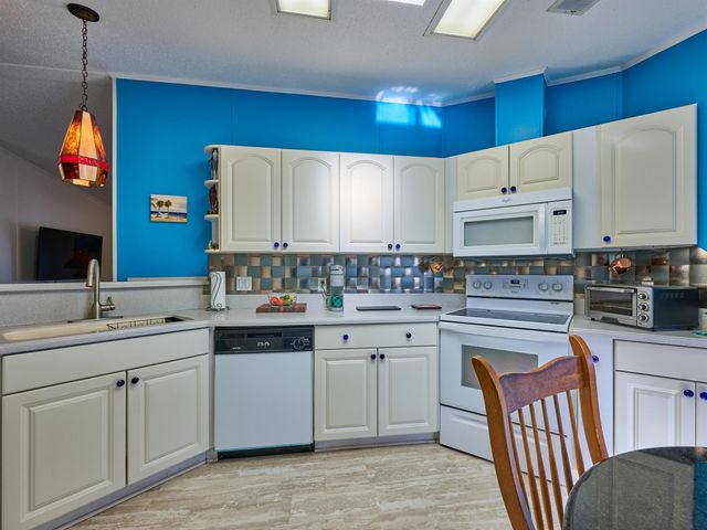 11055 SE Federal Highway 86, Hobe Sound, FL 33455