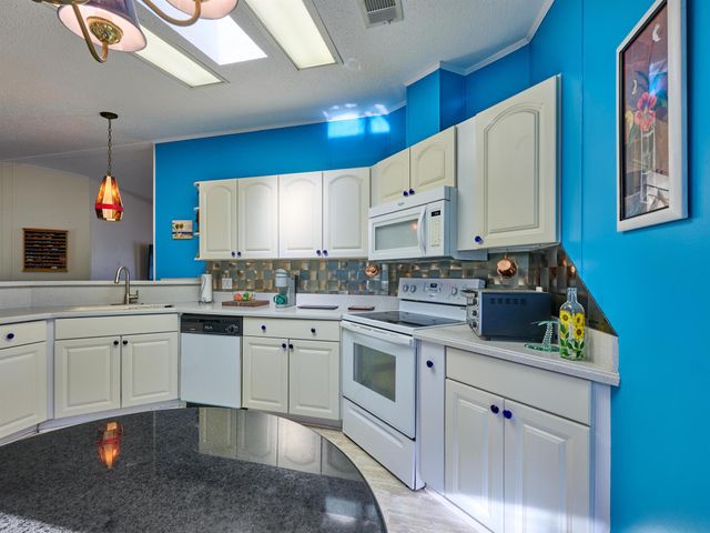 11055 SE Federal Highway 86, Hobe Sound, FL 33455