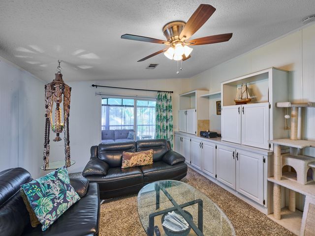 11055 SE Federal Highway 86, Hobe Sound, FL 33455